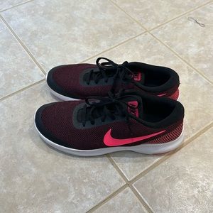 Women’s Nike Flex Experience RN 7 Sz 10